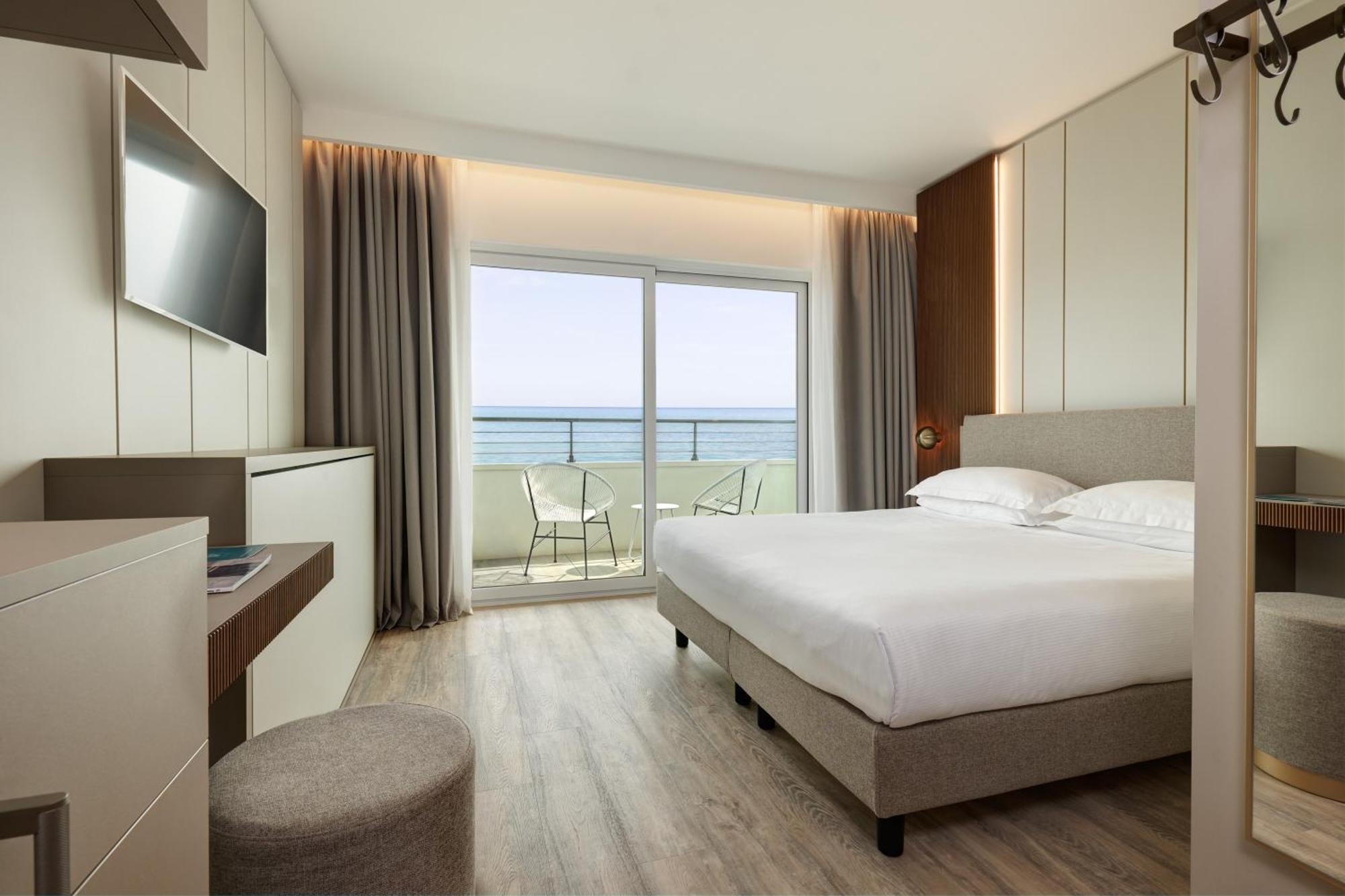 Double Room Extra Bed Sea View,1542496300:JPEG