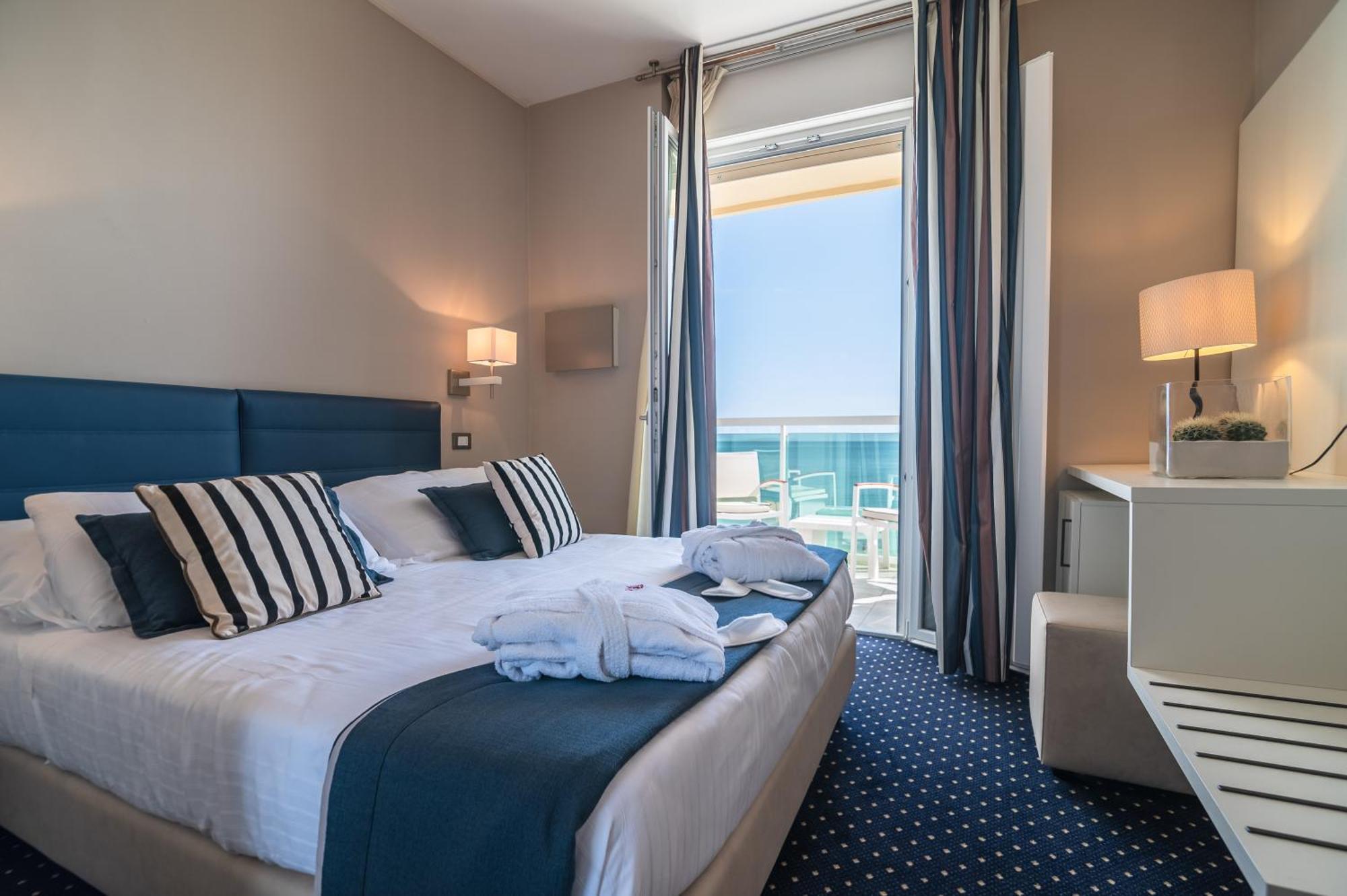 Comfort Double or Twin Room Balcony Sea View