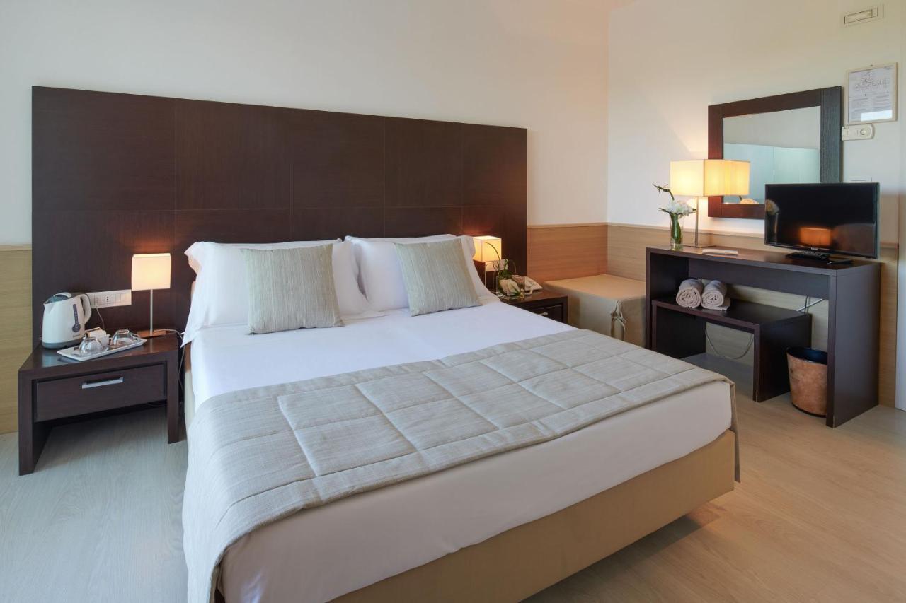 Standard Double Room,13649426:JPEG